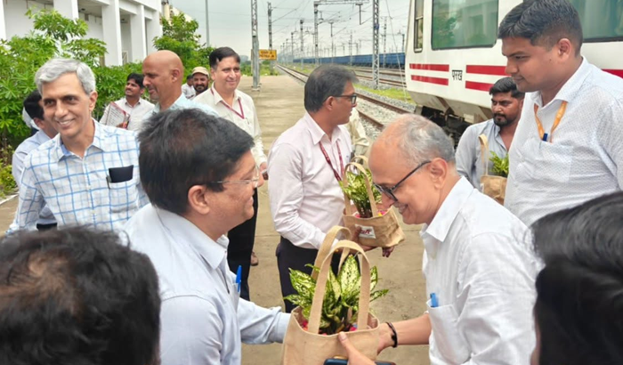 DG Safety with Director, DFCCIL conducts inspection at new stations